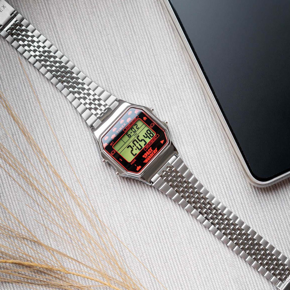 Reloj Timex Vintage T80 x Space Invaders TW2V30000 Plateado