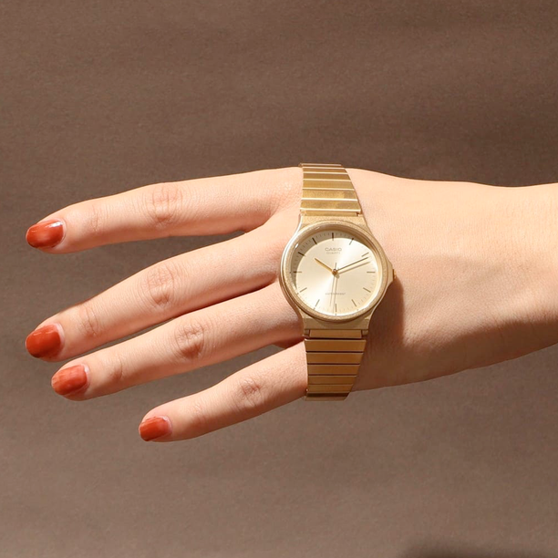 Reloj Casio Vintage MQ-24G-9EJH Dorado