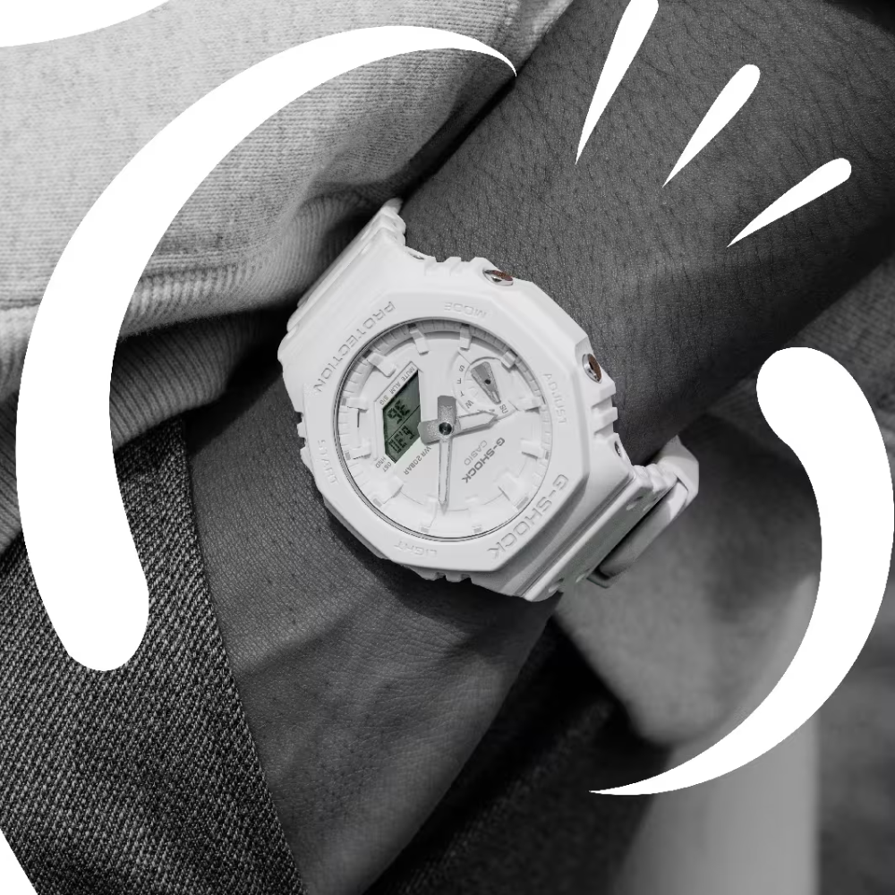 Reloj Casio G-Shock Royal Oak "Casioak" GA-2100-7A7JF Carbon Core Blanco JDM