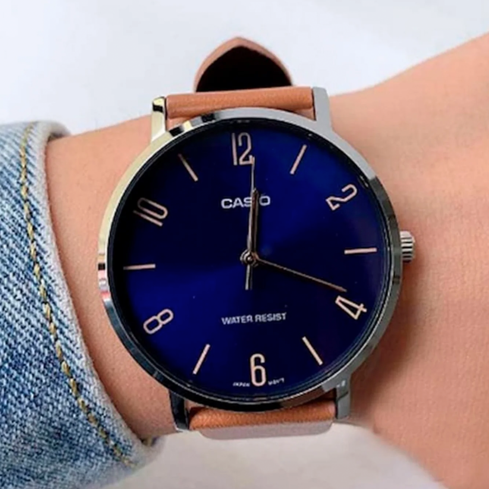 Reloj Casio Análogo MTP-VT01L-2B2 Azul Correa de Cuero 40mm
