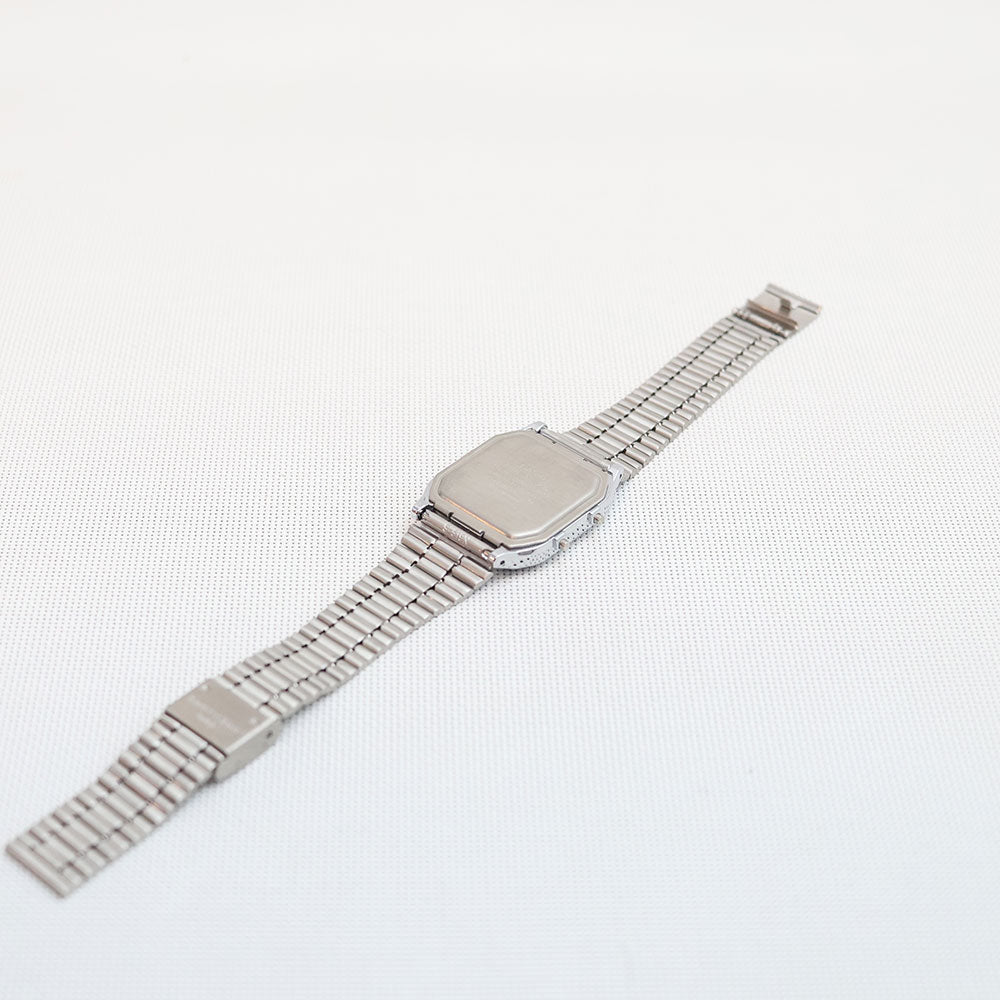 (Segunda Mano) Reloj Casio Vintage AQ-230A-1DMQ Dial Negro