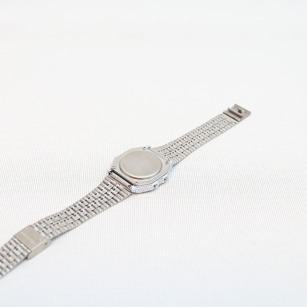 (Segunda Mano) Reloj Casio Vintage A159WA-N1DF Plateado MADE IN JAPAN