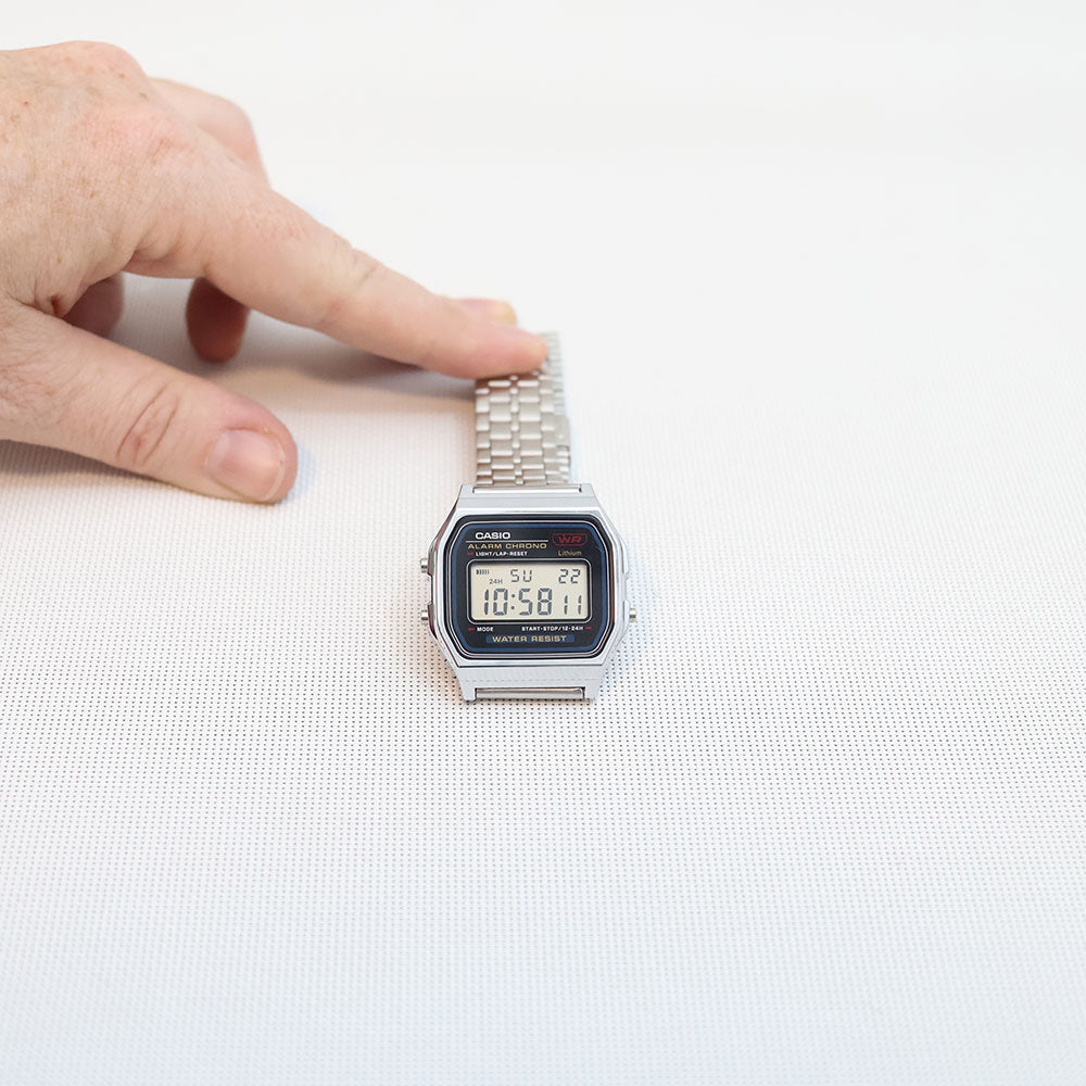 (Segunda Mano) Reloj Casio Vintage A159WA-N1DF Plateado MADE IN JAPAN