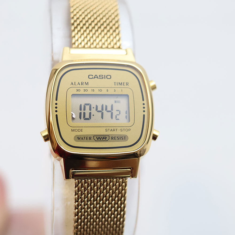 (Segunda Mano) Reloj Casio Vintage LA670WEMY-9DF Milanese Dorado