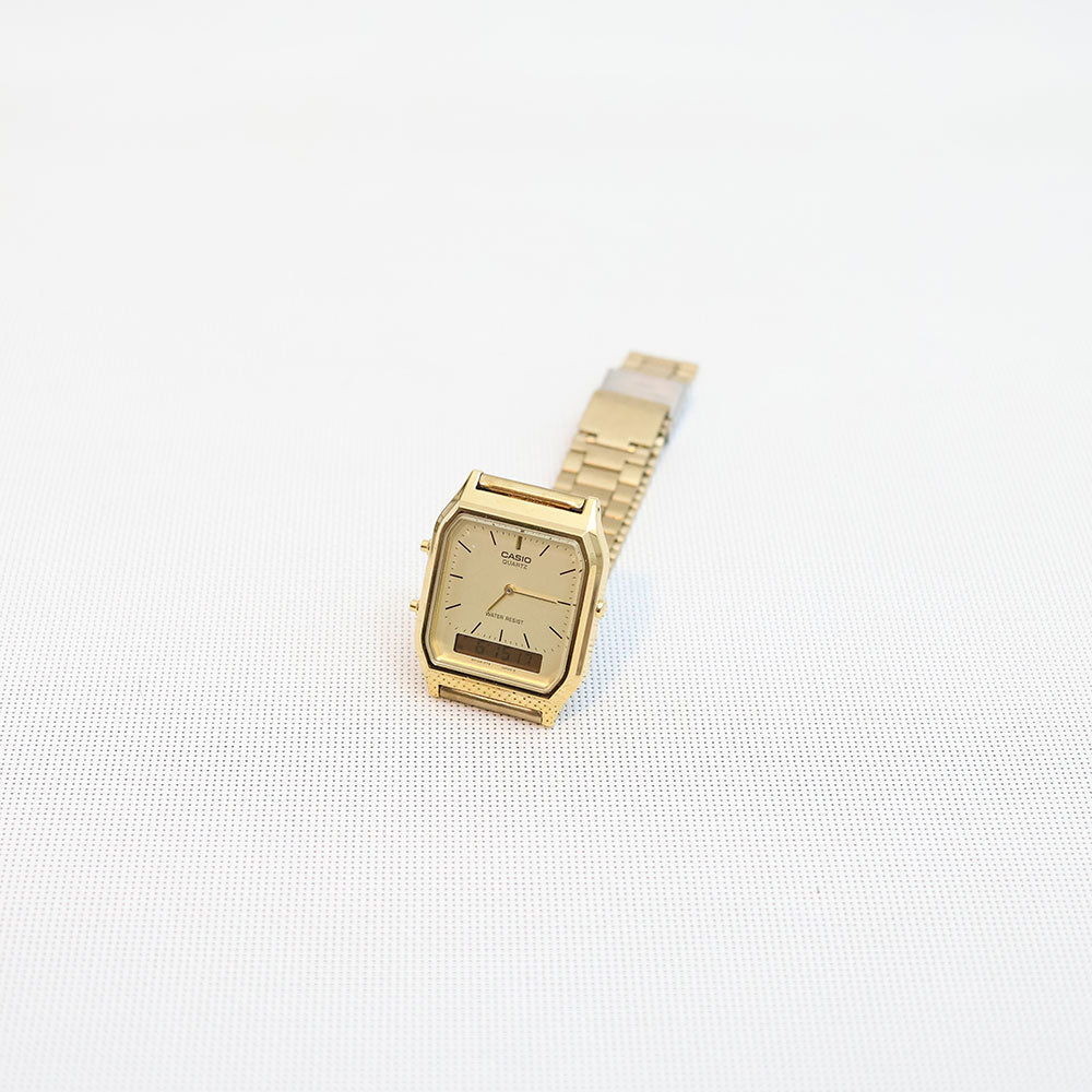 (Segunda Mano) Reloj Casio Vintage AQ-230GA-9DMQ Dorado