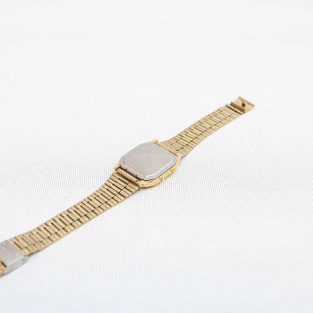 (Segunda Mano) Reloj Casio Vintage AQ-230GA-9DMQ Dorado