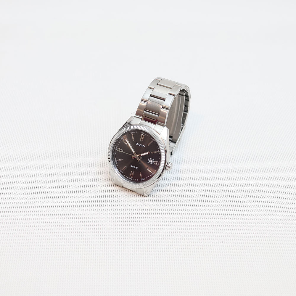(Segunda Mano) Reloj Casio Análogo MTP-1302D-1A1V Negro 38,5mm