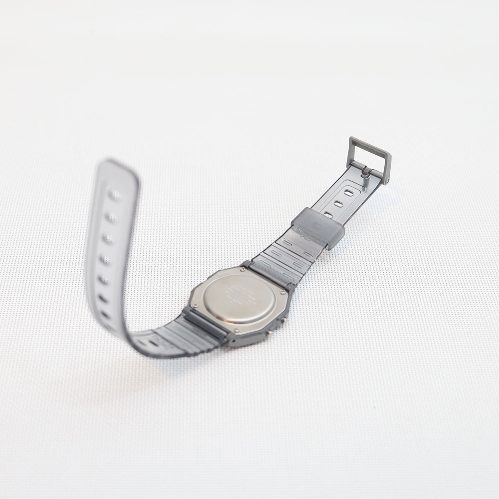 (Segunda Mano) Reloj Casio Vintage F-91WS-8DF Gris Transparente