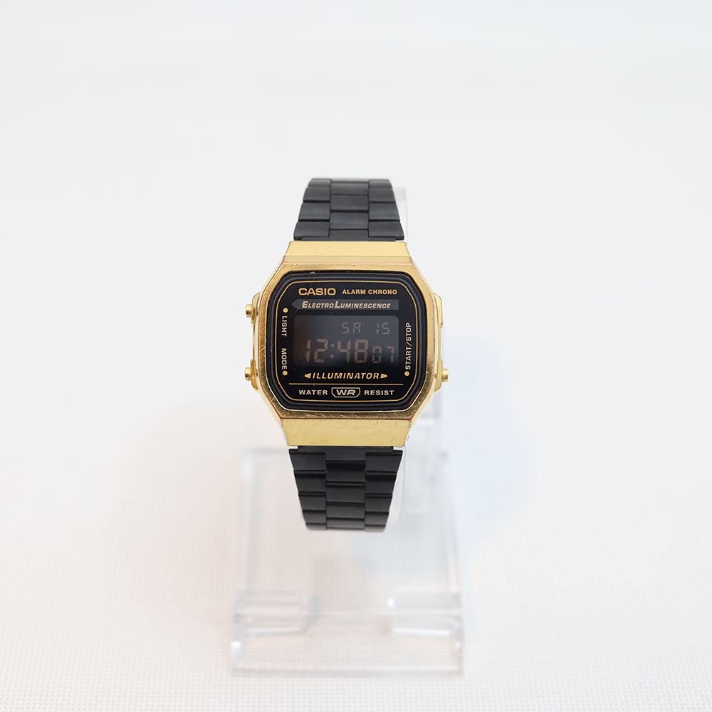 (Segunda Mano) Reloj Casio Vintage A168WEGB-1B Electroluminescence Dorado Negro