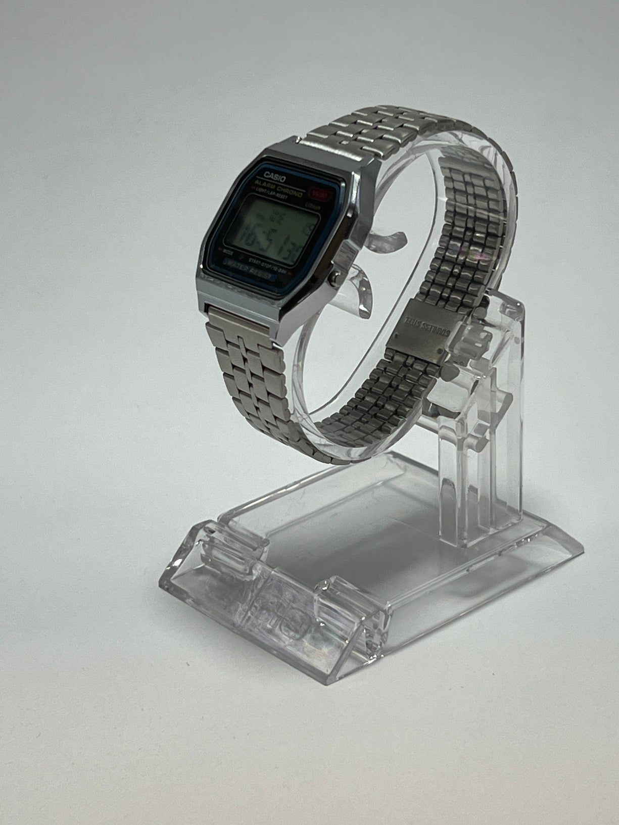 (Segunda Mano) Reloj Casio Vintage A159WA-N1DF Plateado MADE IN JAPAN