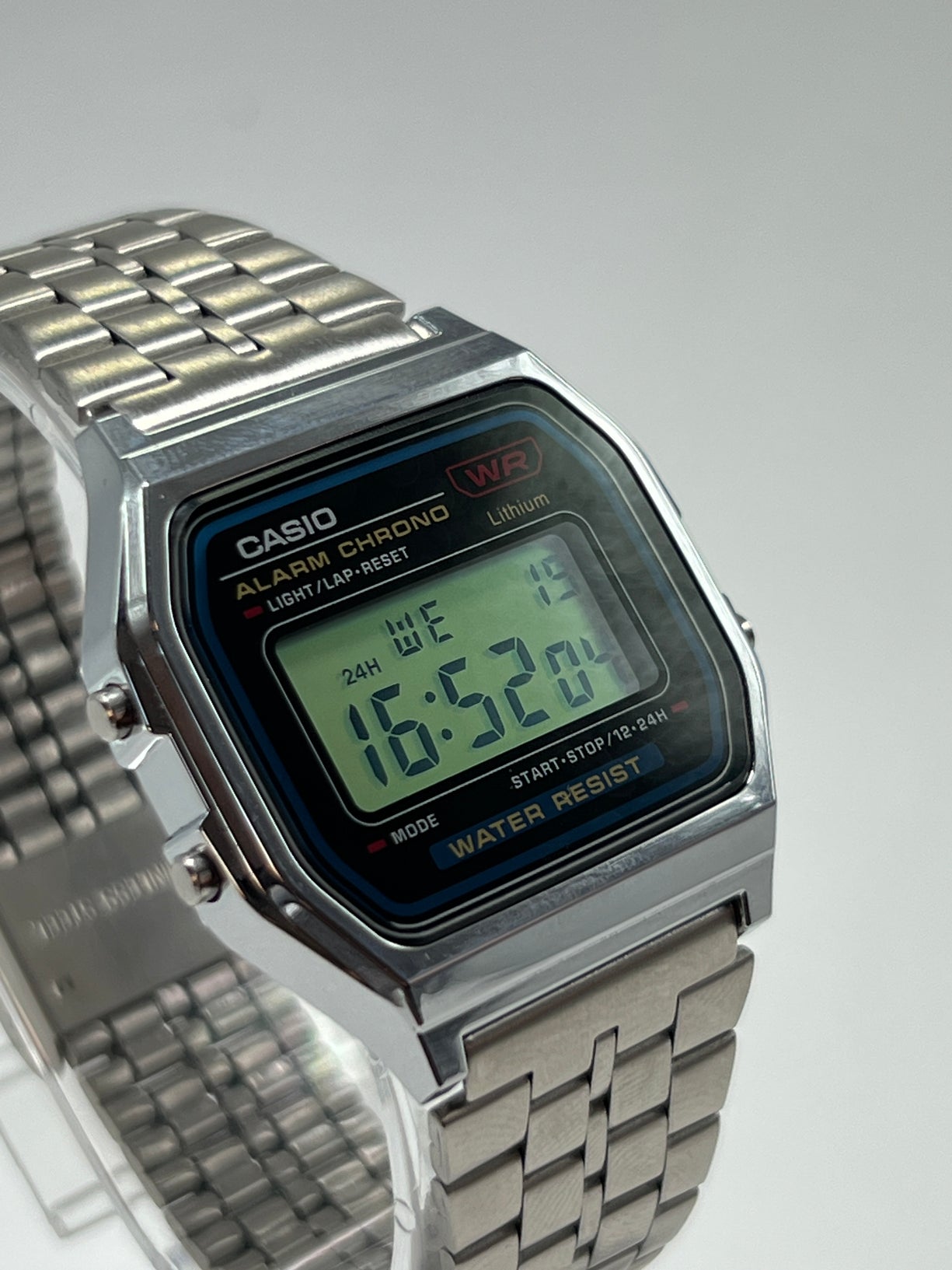 (Segunda Mano) Reloj Casio Vintage A159WA-N1DF Plateado MADE IN JAPAN