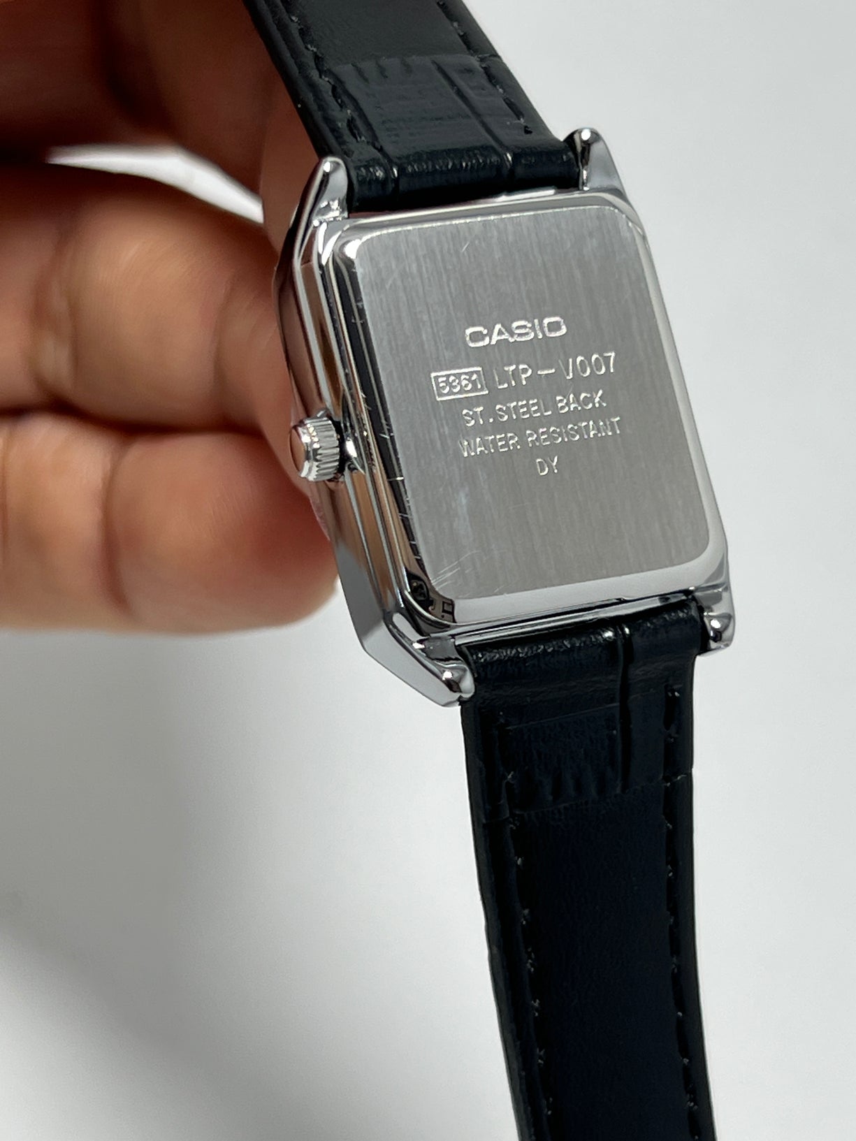 Reloj Casio Tank Análogo LTP-V007L-7B1UDF Cuero Dial Plateado [Segunda Mano]