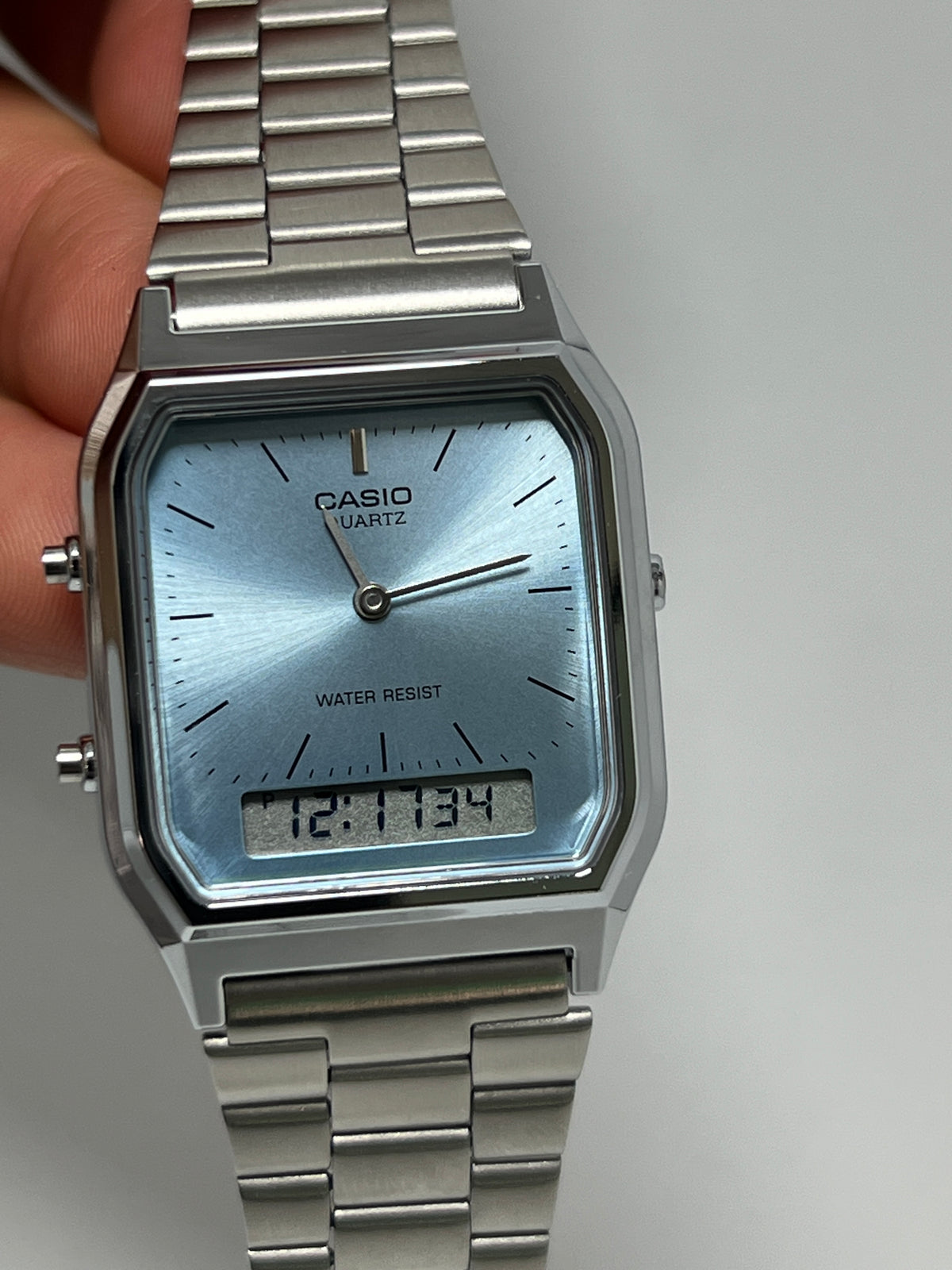 Reloj Casio Vintage AQ-230A-2A1MQY Analogo Digital Ice Blue [Segunda Mano]