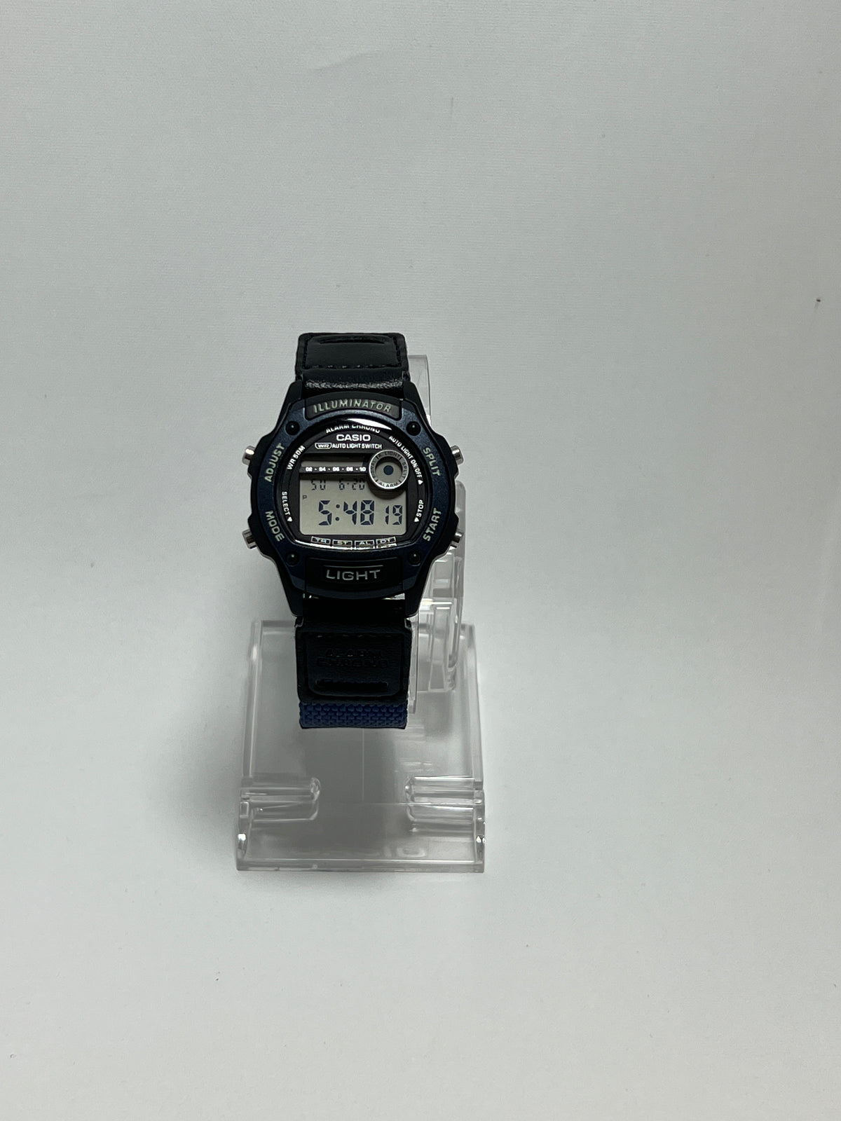 Reloj Casio Vintage W-220HF-2A Auto Light Switch [Segunda Mano]