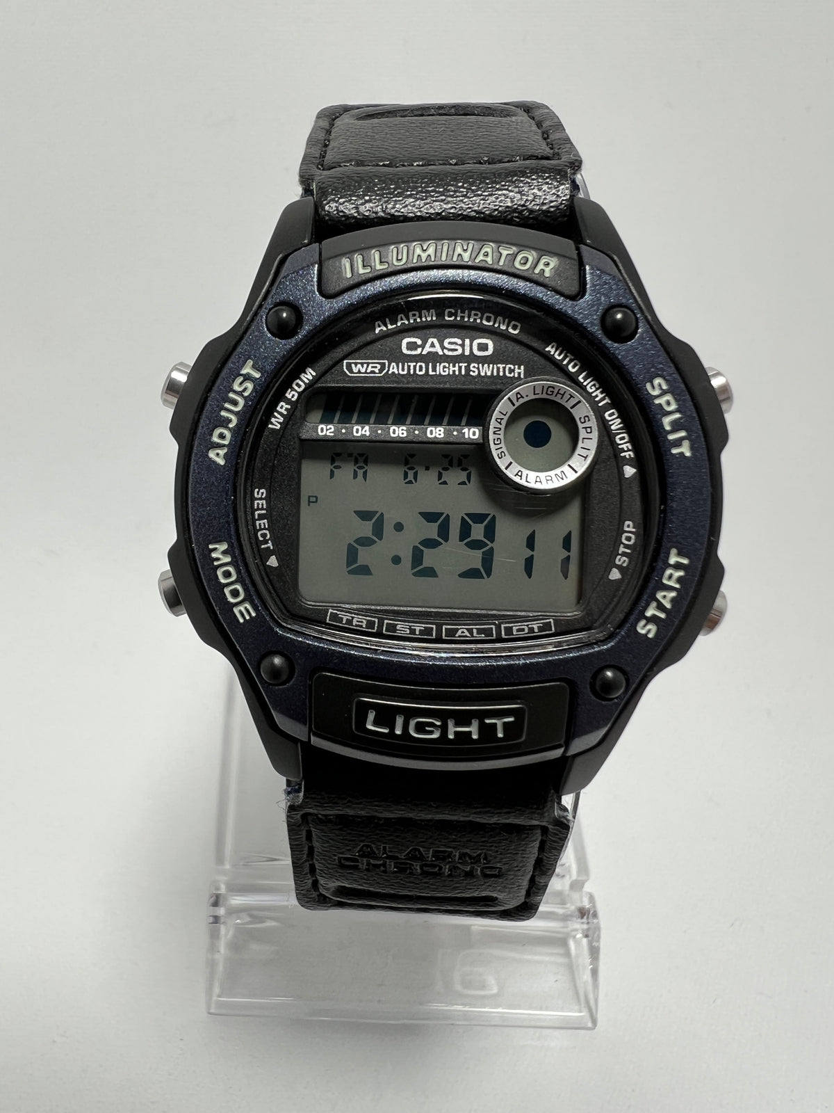 Reloj Casio Vintage W-220HF-2A Auto Light Switch [Segunda Mano]