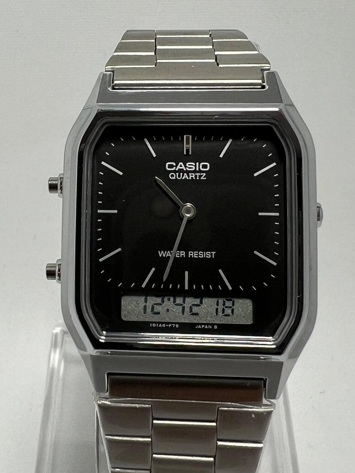 Reloj Casio Vintage AQ-230A-1DMQ Dial Negro [Segunda Mano]