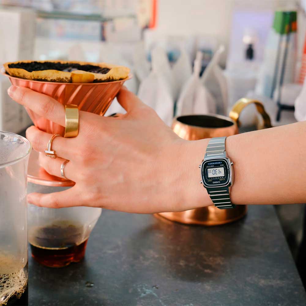 Reloj Casio Vintage LA670WA-1A2JF Plateado Mini JDM