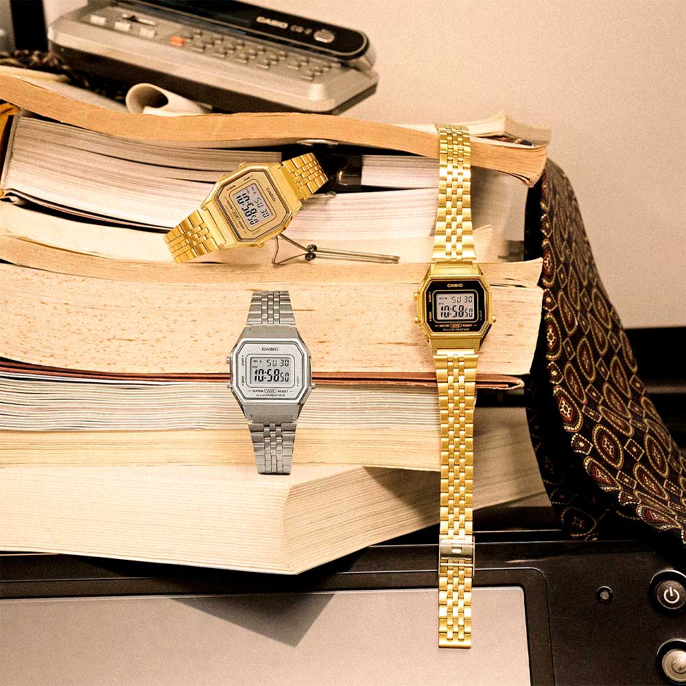 Reloj Casio Vintage LA680WGA-1 Negro Dorado