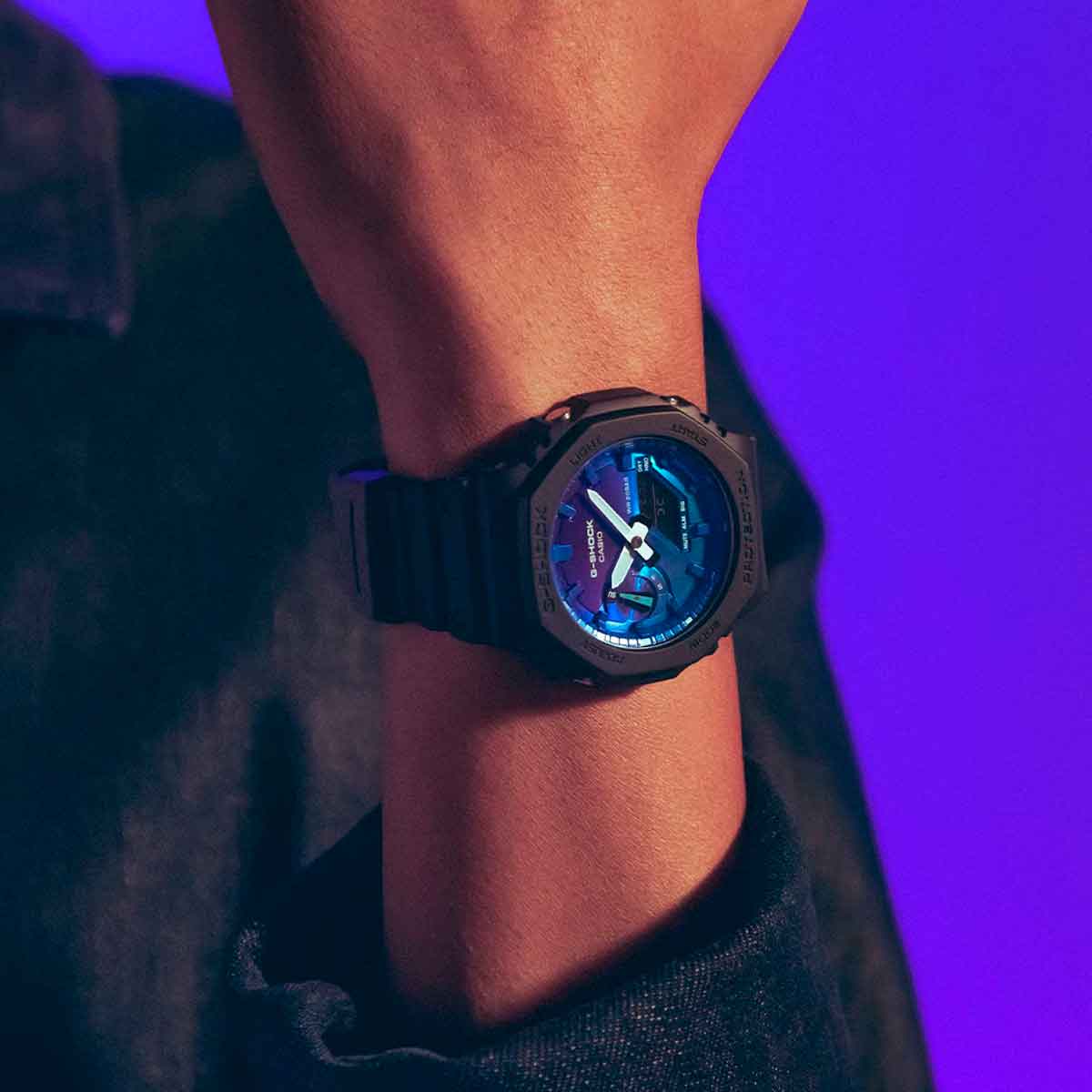 Reloj Casio G-Shock Royal Oak GA-2100FL-1AJF Carbon Core - Dando