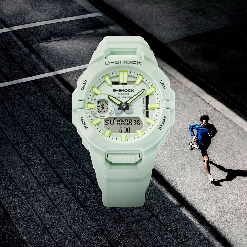 Reloj G-Shock GBA-950-7A Step Tracker Blanco