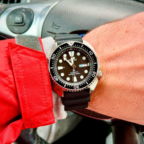 Reloj Seiko Prospex SRPE93K1 Turtle Calibre 4R36 45mm - Dando la