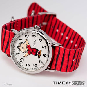 Reloj Análogo Timex Weekender Serie Peanuts x Linus - Dando la Hora