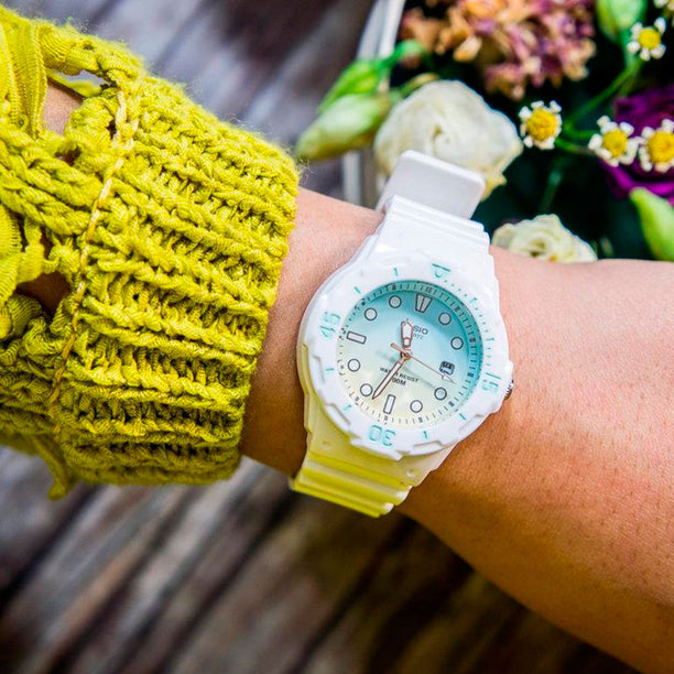 Reloj Casio Análogo LRW-200H-2E2VDR Blanco Mini Buceo - Dando la Hora