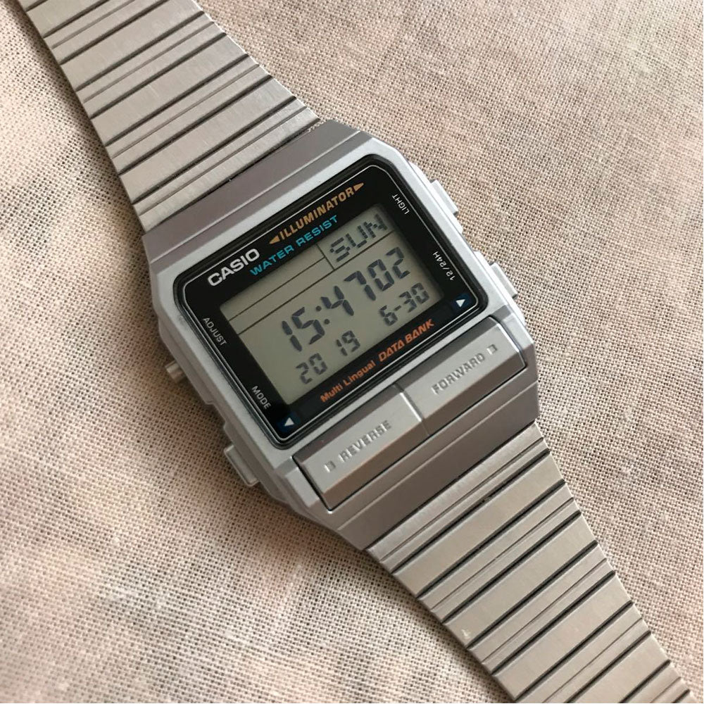 Reloj Casio Databank Vintage DB 380 1DF Plateado Dando la Hora