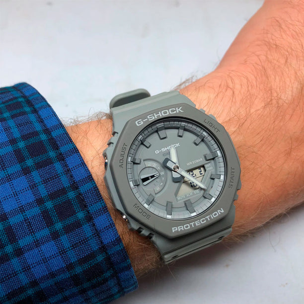 Reloj Casio G-Shock Royal Oak GA-2110ET-8ADR Carbon Core - Dando la Hora