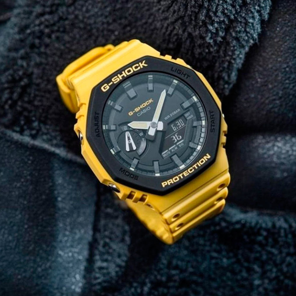 Reloj Casio G-Shock Royal Oak GA-2110SU-9ADR Carbon Core - Dando