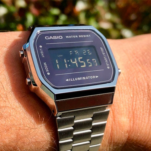 Reloj Casio Vintage A168WEM 1DF Morado Negro Dando la Hora Dando La Hora