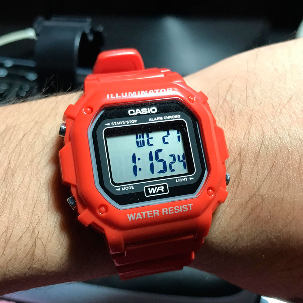 Reloj Casio Vintage F 108WHC 4ACF Rojo Dando la Hora Dando La Hora