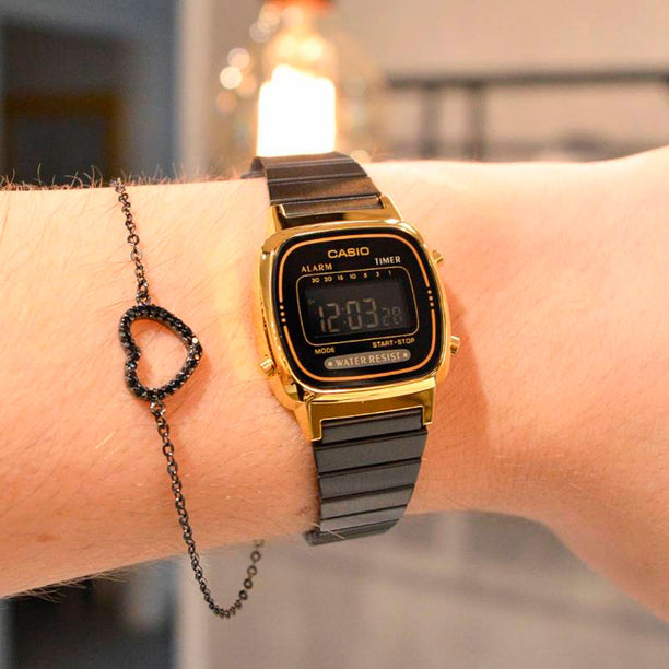 Reloj Casio Vintage LA670WEGB-1BDF Dorado/Negro