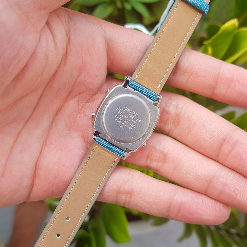 Reloj Casio Vintage LA670WL 2A2DF Azul Correa de Cuero Dando la Hora Dando La Hora