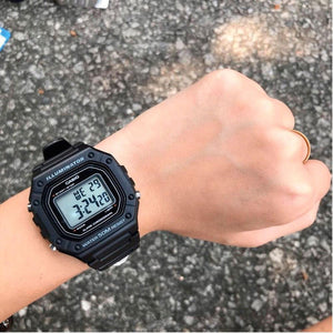 Reloj Casio Vintage W 218H 1AVDF Plateado Negro Dando la Hora