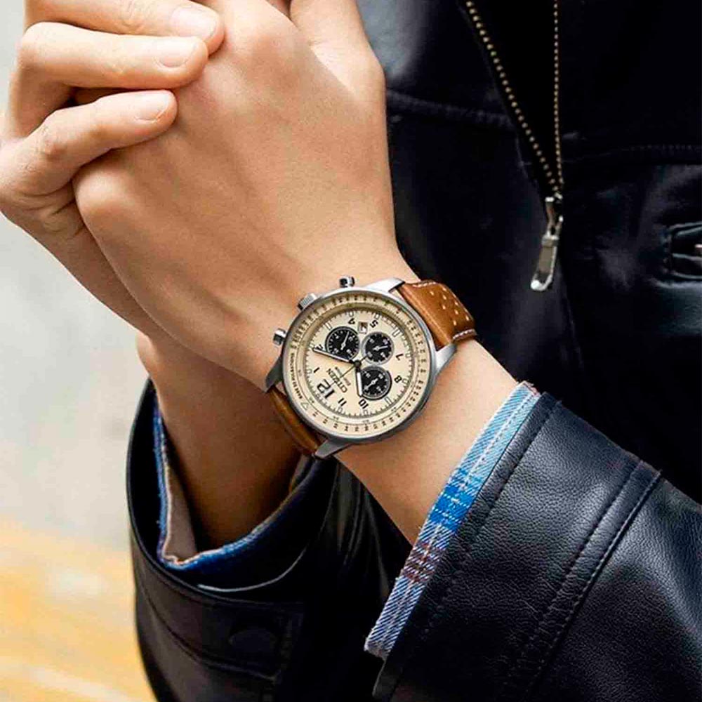 Reloj Citizen Eco- Drive CA4500-16X Chronograph Solar Dando la Hora