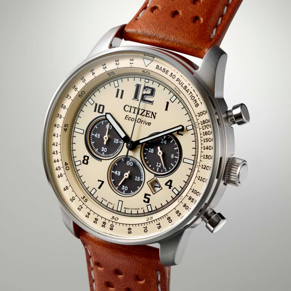 Reloj Citizen Eco- Drive CA4500-16X Chronograph Solar Dando la Hora