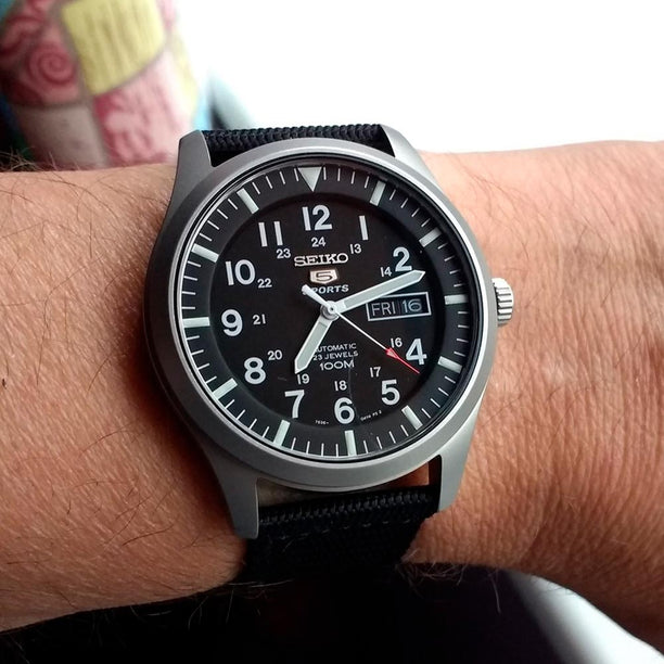 Reloj Seiko 5 Análogo Automático SNZG15K1 Metálico 42mm - Dando la Hora