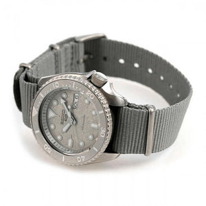 Reloj Seiko 5 Análogo Automático SRPG61K1 Metálico 42mm -Dando la Hora