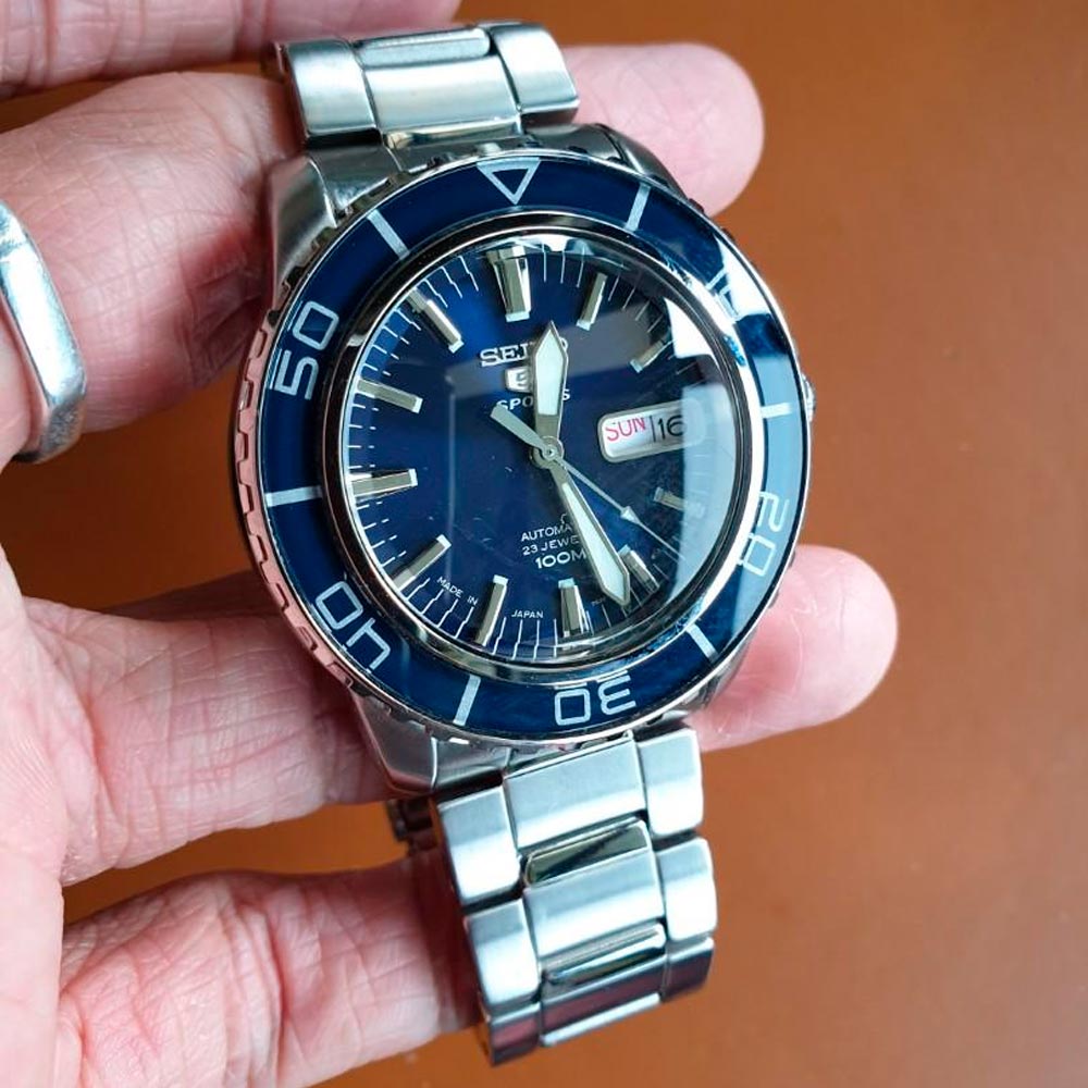 Reloj Seiko 5 Sports SNZH53J1 Automático Made in Japan - Dando la Hora