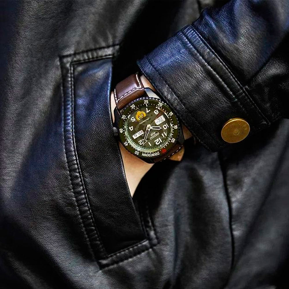 Reloj Seiko 5 Street Fighter V SRPF21K1 Guile Metálico 42,5 mm -Dando la Hora
