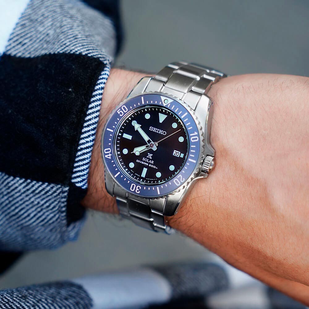 Reloj Seiko Prospex SNE569P1 Solar 38,5mm calibre V147 - Dando la Hora