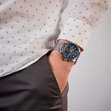 Reloj Seiko Solar Chronograph SSC719P1 Correa Metálica- Dando la Hora