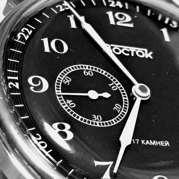 Reloj Vostok 581885 Calibre 2403 A Cuerda Made in Russia 38mm [EXCLUSIVO]